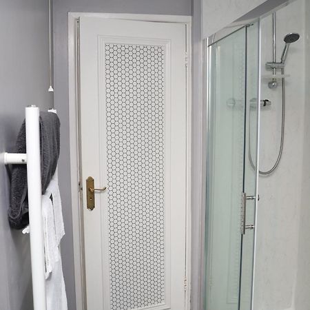 Superb 3 Bedroom Flat In Stafford Buitenkant foto