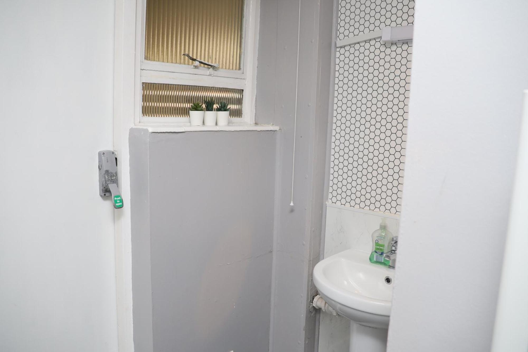 Superb 3 Bedroom Flat In Stafford Buitenkant foto