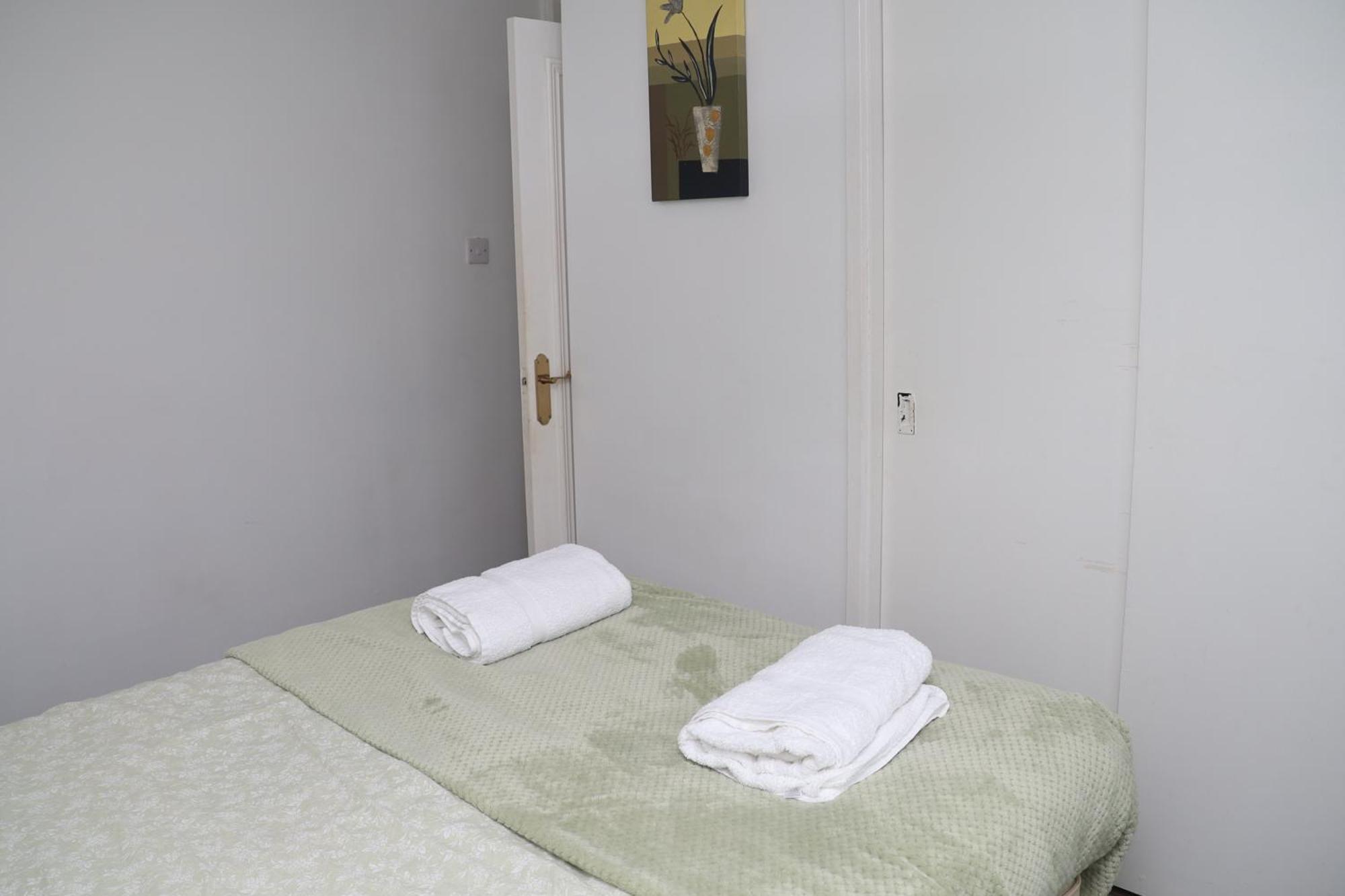 Superb 3 Bedroom Flat In Stafford Buitenkant foto