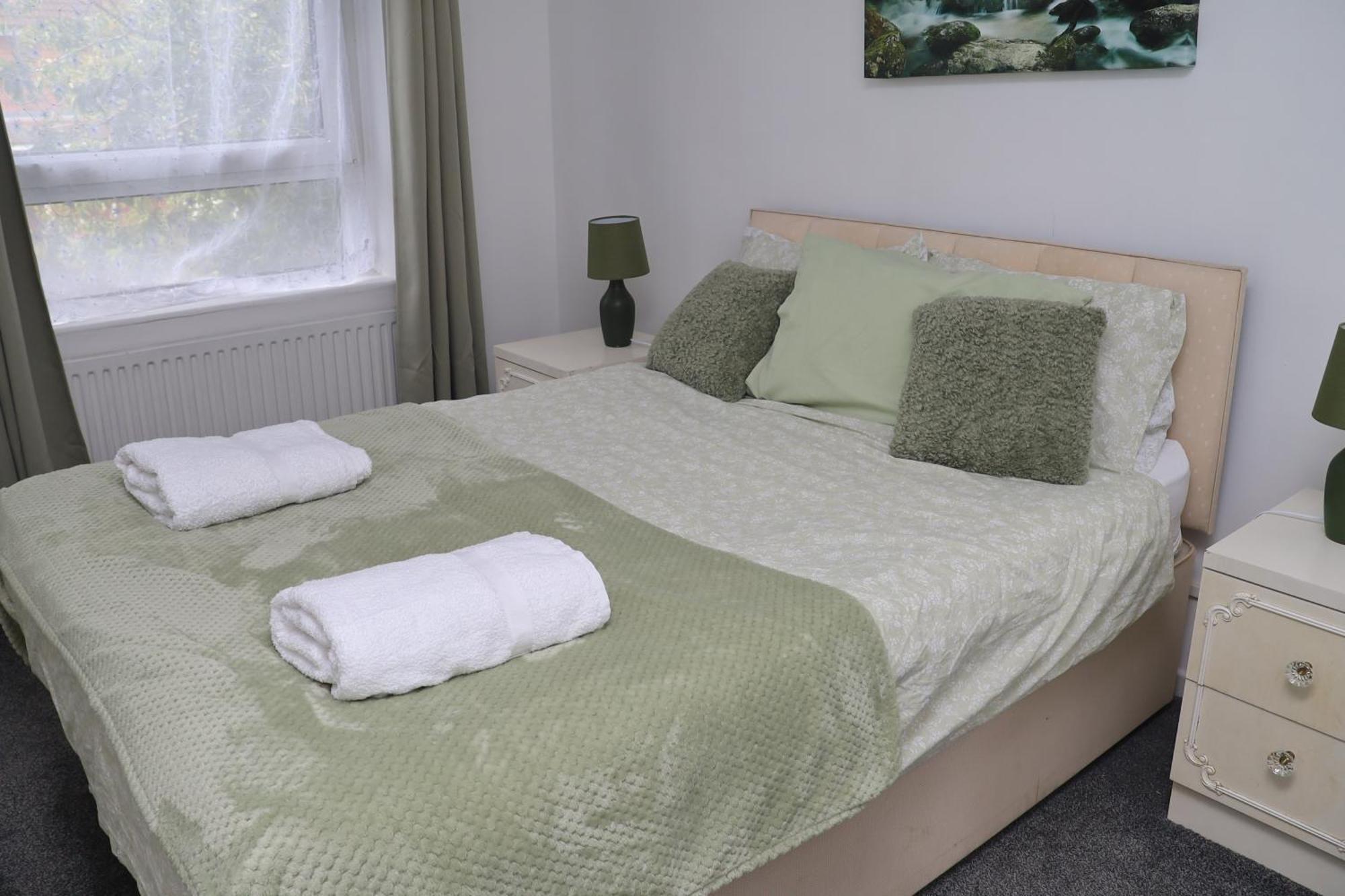 Superb 3 Bedroom Flat In Stafford Buitenkant foto