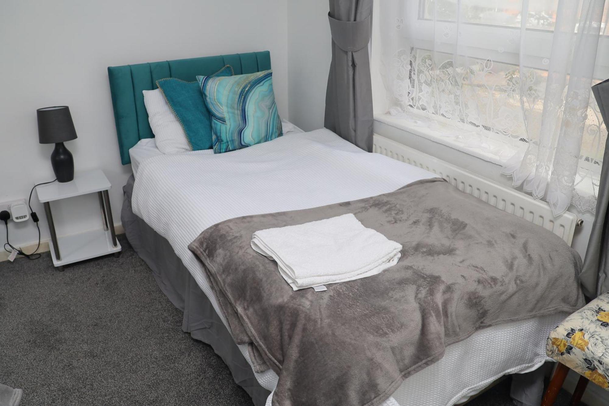 Superb 3 Bedroom Flat In Stafford Buitenkant foto