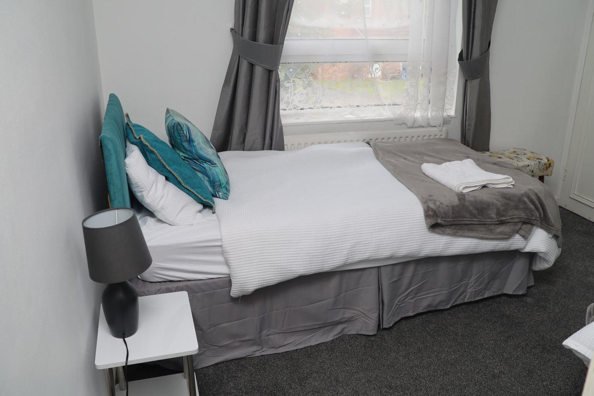 Superb 3 Bedroom Flat In Stafford Buitenkant foto